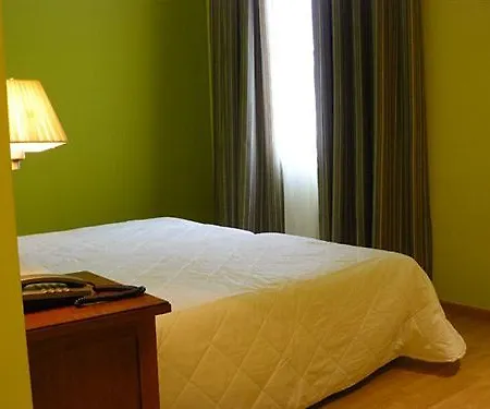فندق Ciudad Del Renacimiento 3*