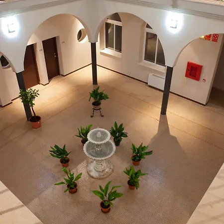 Hotel Ciudad Del Renacimiento 3*